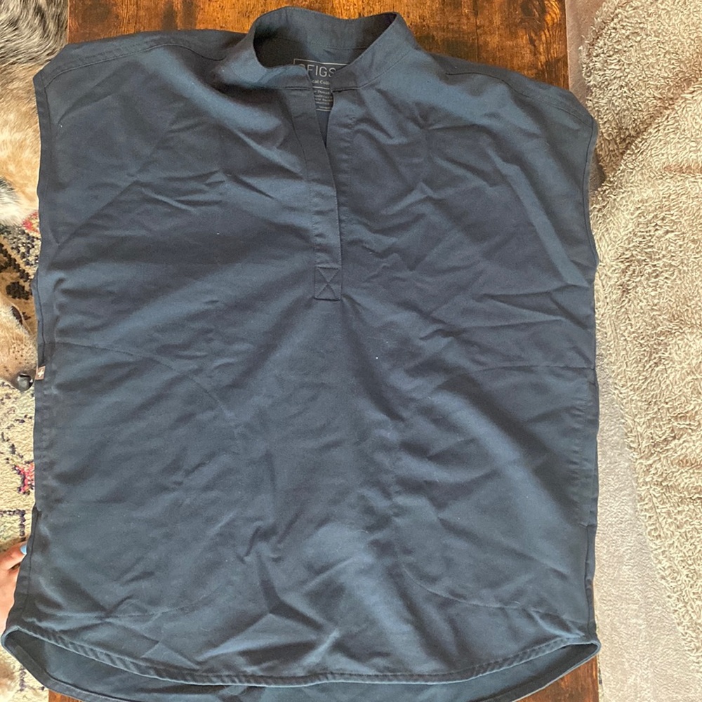 XS Figs Catalina scrub top